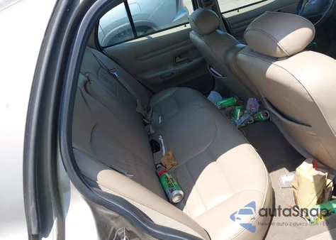 2002 Ford Crown Victoria Lx from USA, damaged, VIN 2FAFP74W62X100417